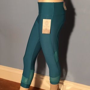 NWT Balance Collection teal capris, M